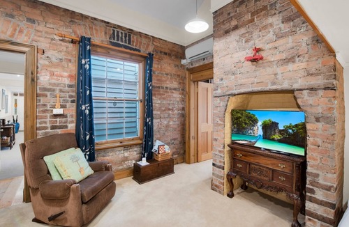Launceston CBD House | Manee's On Elphin 1BR fully self-contained