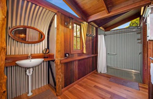 River Heads Villa | MANGO LODGE River Heads