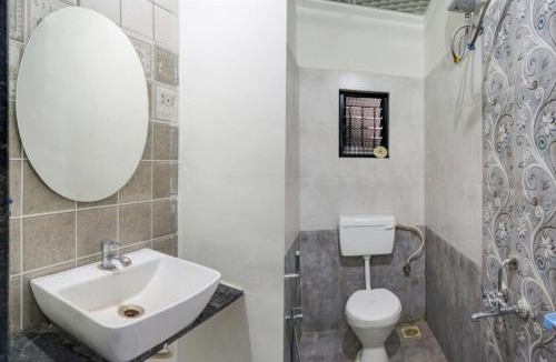 Pune Cabin | Mango tree lodging