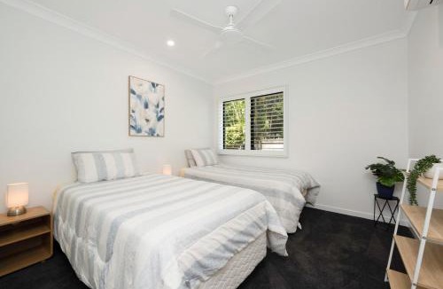 Mundingburra House | Mango Tropical Stay