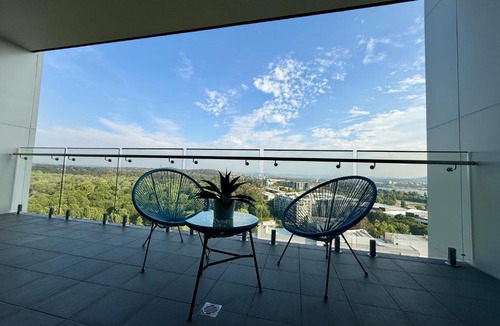 City East Apartment | Manhattan Luxe Views L14 Pool Spa Gym 1BR 1 Bath 1 Secure Parking Central City