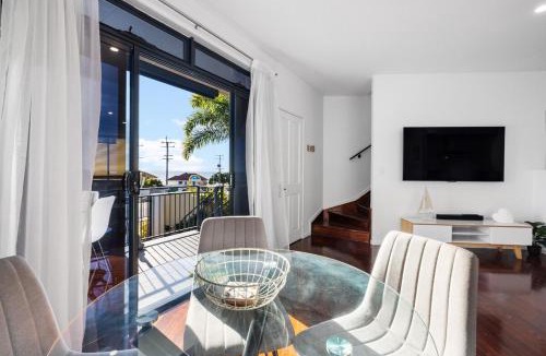 Manly House | Manly Beach View Townhouse Haven