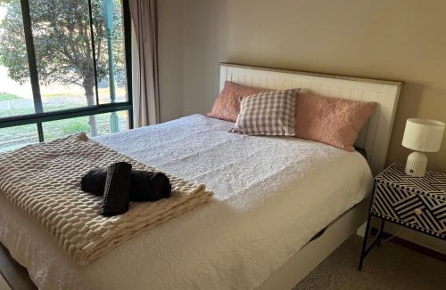 Horsham House | Manor on McIntyre