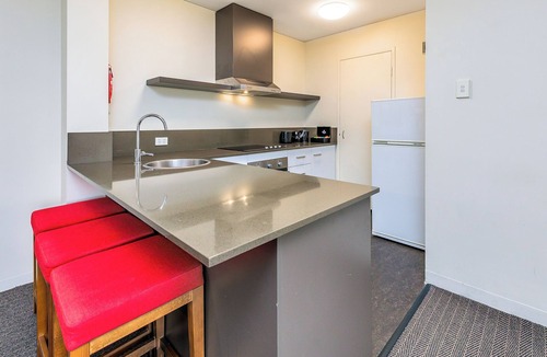 East Perth Apartment | Mantra on Hay Perth