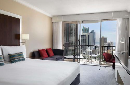 Surfers Paradise Hotel | Mantra on View