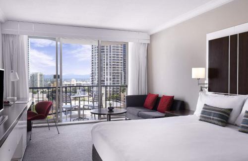 Surfers Paradise Hotel | Mantra on View