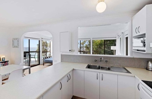 Manyana House | Manyana Beach Break ~ Fantastic deck and with panoramic views