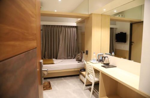 Thane West Hotel | Maple Inn