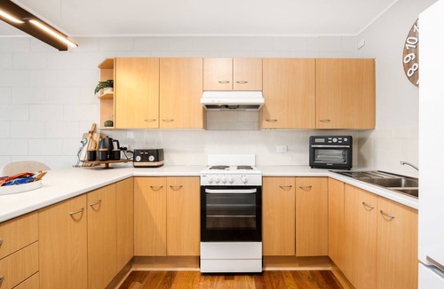 Margate Apartment | Margate Beach down the Lane