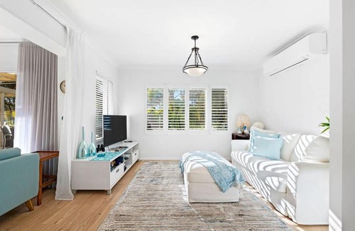 Denhams Beach Apartment | Margs at Denhams