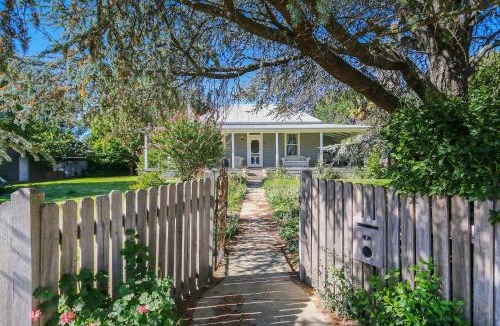 Beechworth House | Marianna's Lakeside Cottage