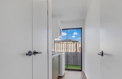 Moama House | Marina Views