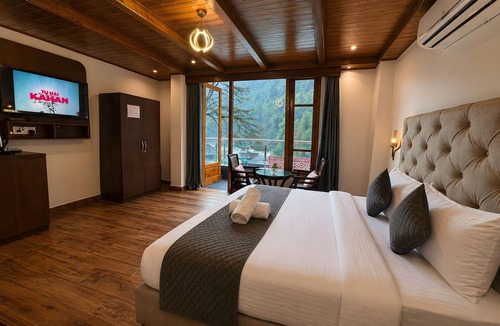 Kasol Hotel | Marvelous 9-bedroom hotel with AC in scenic Kasol