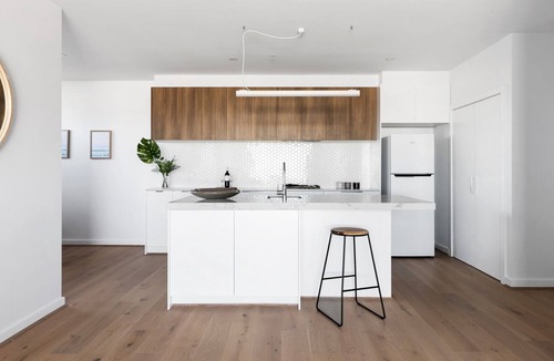 Essendon Apartment | Maximise Your Outdoor Living Experience in This Glorious 2 Bed 2 Bath Apartment