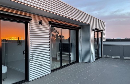 Essendon Apartment | Maximise Your Outdoor Living Experience in This Glorious 2 Bed 2 Bath Apartment