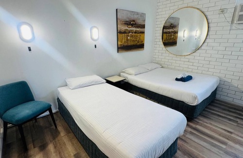 Mayfield West Hotel | Mayfield Motel