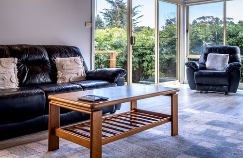 Freycinet Apartment | Mayson - Cosy Holiday Apartment