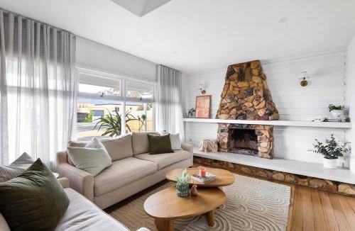 McCrae House | McCrae Beach House, walk to beach, pet friendly