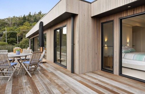 McCrae House | McCrae Views - 4 Bedroom Holiday House