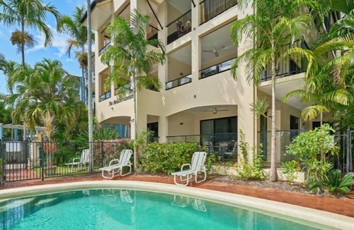 Yorkeys Knob Apartment | Mediterranean Beachfront Apartment 5
