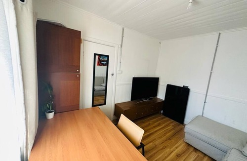 South Melbourne House | Melb Beach shack-4bed-2baths. 2km CBD