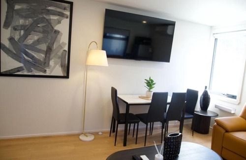 Cremorne House | Melb Event House 5BR 3 Bath Walk to Mcg