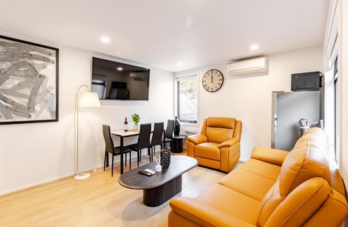 Cremorne House | Melb Event House 5BR 3 Bath Walk to Mcg