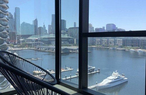 Docklands Apartment | Melbourne 270° True Waterfront with Unrivalled Harbour & CBD Views