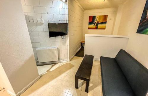 Melbourne Central Business District Apartment | Melbourne Studio Unit - 107