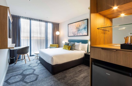 Belconnen Hotel | Mercure Canberra Belconnen
