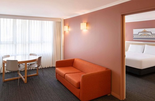 Newcastle West Hotel | Mercure Newcastle