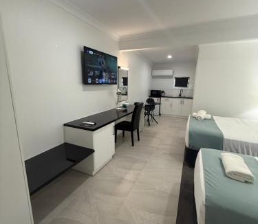 Yoogali Hotel | Mia Motel