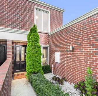 Warrnambool Apartment | Mickle Townhouse, Steps to CBD