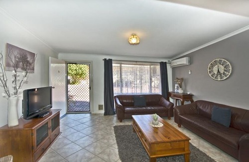 Mira Mar Apartment | Middleton Mews unit 6
