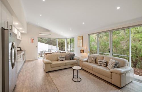 Dunsborough House | Milton's Retreat @ Cape Villas Dunsborough