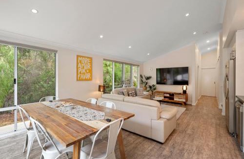 Dunsborough House | Milton's Retreat @ Cape Villas Dunsborough
