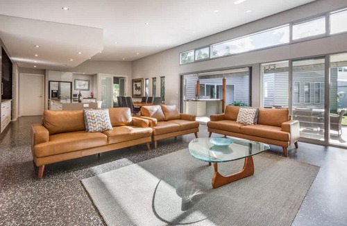 Quindalup House | Mimosa - Stylish Beachside Retreat in Dunsborough