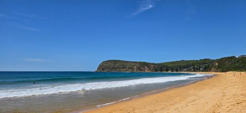 Macmasters Beach Apartment | Minute to Macs
