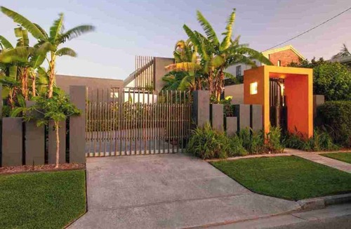 Minyama House | Minyama Magic - Waterfront Stay with Pool & private 12m Pontoon