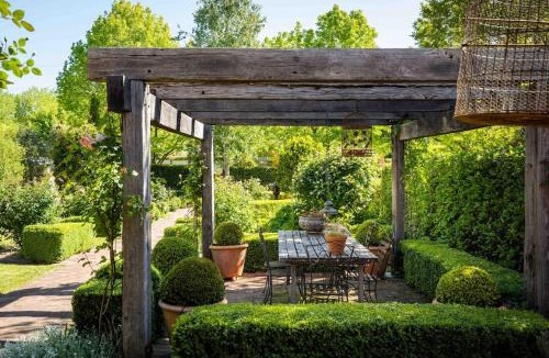 Beechworth House | Miss Martinellis
