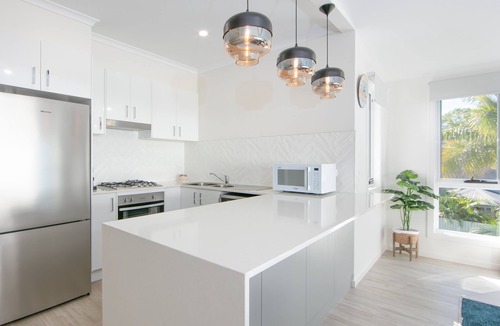 Yamba Hotel | Moby Dick Waterfront Resort Motel
