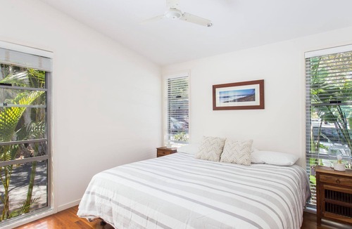 Boomerang Beach Apartment | Mobys Beach House #25