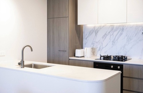 Dickson Apartment | Modem One Bedroom Apartment on Northbourne Avenue