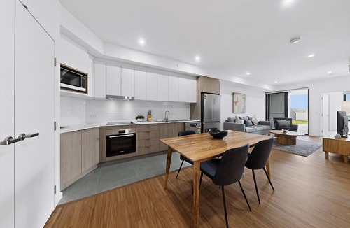 Cannington Apartment | Modern 2-Bed Apartment with Private Balcony