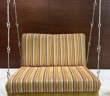 Lokhandwala Complex Apartment | Modern 2bhk in main Lokhandwala WITH WI FI