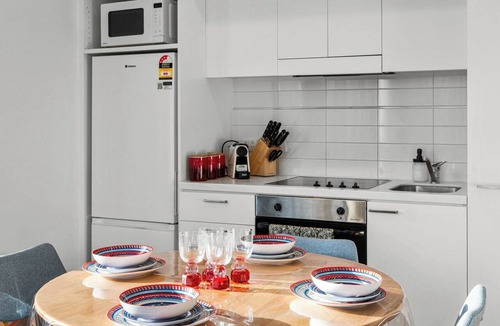 Adelaide Central Business District Apartment | Modern 2BR Apartment in Adelaide's Vibrant CBD