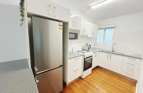 Highgate Hill Apartment | Modern 2BR in Highgate Hill near Brisbane CBD