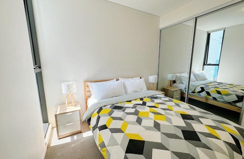 Wentworth Point Apartment | Modern 2Brs@ close2 Olympic park