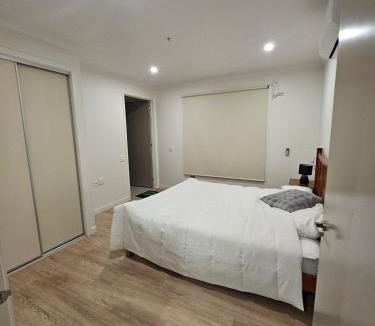 Tarneit House | Modern 4-Bedroom Home in Tarneit