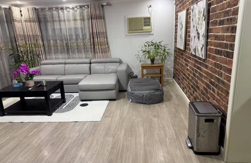 Sefton House | Modern 4 Bedrooms Home | Free Parking | Walk to Station